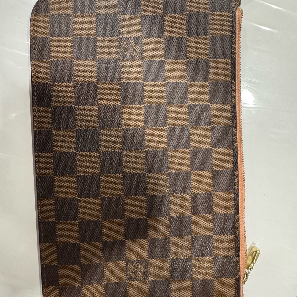 Louis Vuitton Gold Zipper Accent code inside TR-4166 - Picture 2 of 6